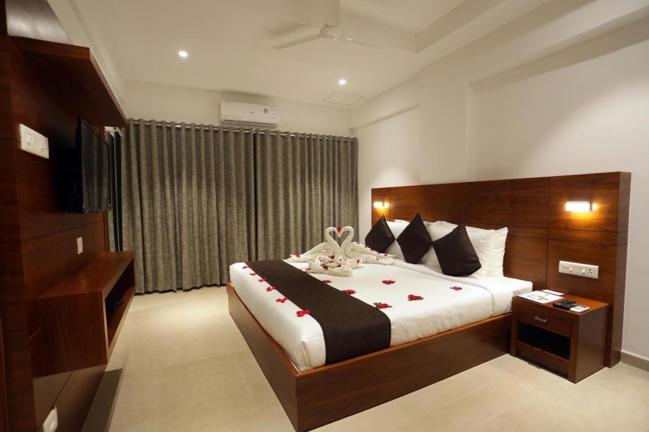 Iswarya Residency Hotel Kottayam Exterior photo