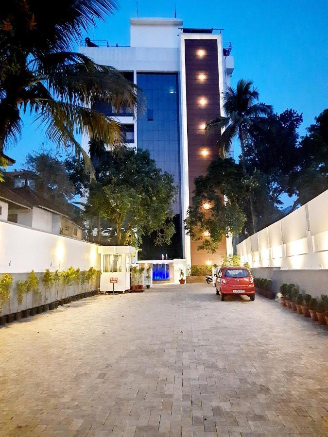 Iswarya Residency Hotel Kottayam Exterior photo