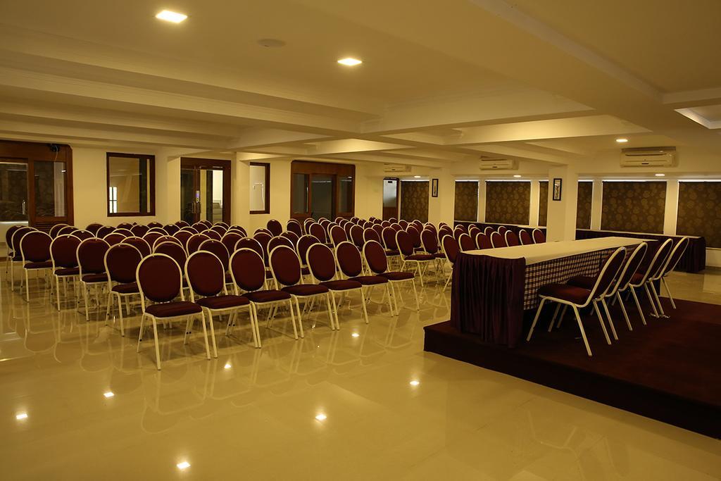 Iswarya Residency Hotel Kottayam Exterior photo